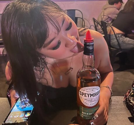 Naakte gelekte OnlyFans-foto van Usagi Ayatsuki