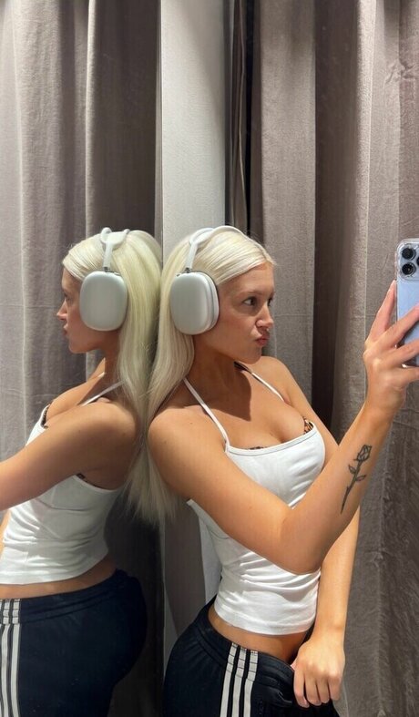 Naken lekkede OnlyFans-bilde av Annagretaaaa