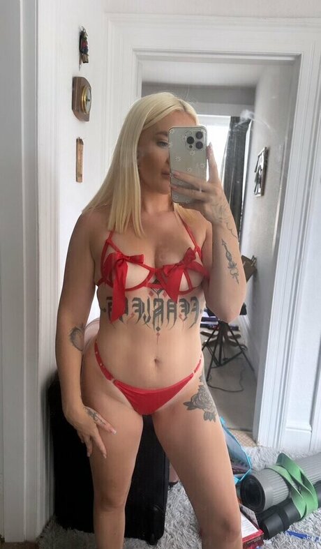 Foto nua vazada do OnlyFans de Leah Mogford