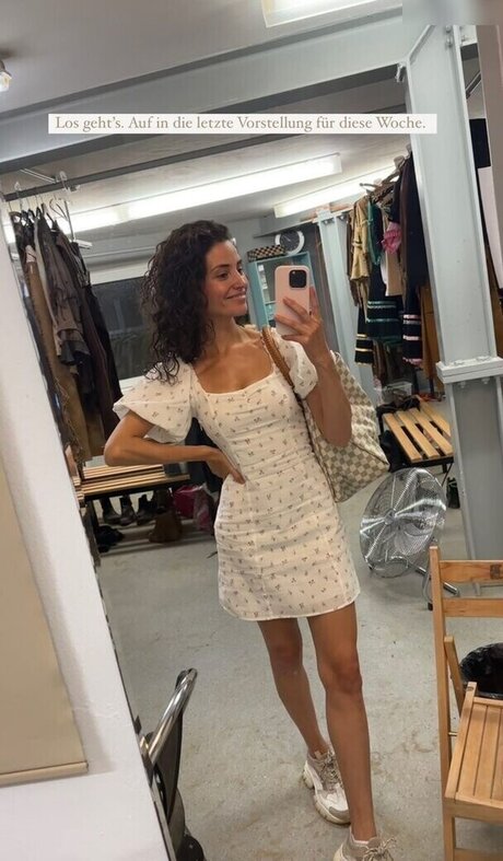 Alaston vuotanut OnlyFans-kuva Nadine Menz