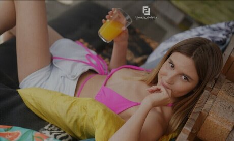 Mia Bloom