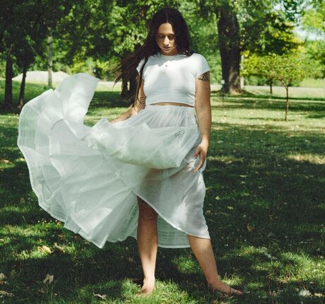 Katie Crutchfield OnlyFansリークヌード写真