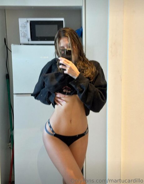 Naken lekkede OnlyFans-bilde av Martina Cardillo