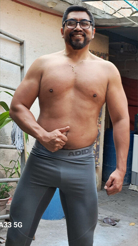 Обнаженная фотография утечки OnlyFans от Sreros