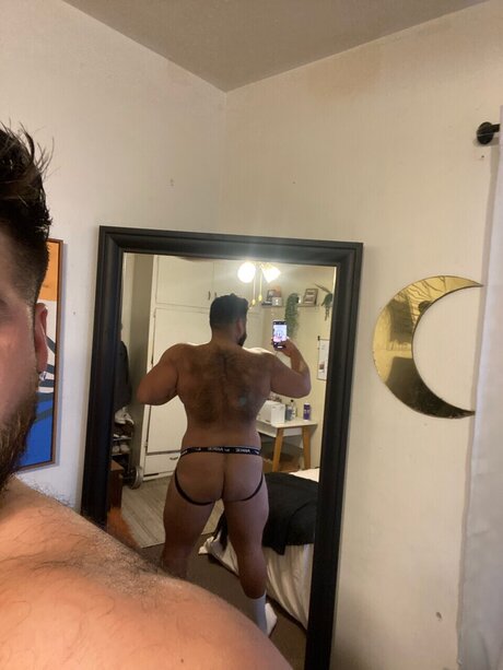 Naakte gelekte OnlyFans-foto van Jonnii33