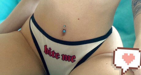 Naken lekkede OnlyFans-bilde av 100 Uncensored 