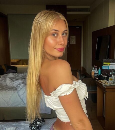 Naken lekkede OnlyFans-bilde av Jasmin