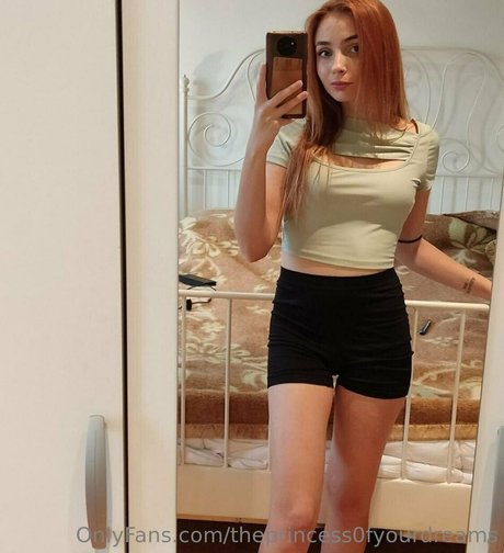 Foto di nudo di fuga di OnlyFans di Theprincess0fyourdreams