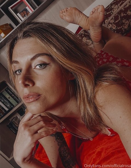 Nahá fotka uniklých OnlyFans od Officialrosa