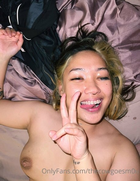 Naken lekkede OnlyFans-bilde av Thecowgoesm0u