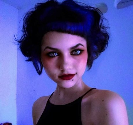 Nahá fotka uniklých OnlyFans od Ravenvasilescu