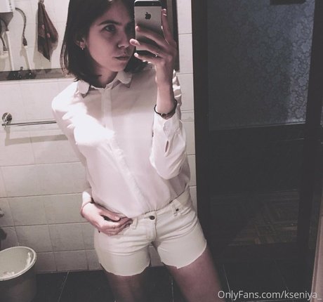 Nahá fotka uniklých OnlyFans od Kseniyaa