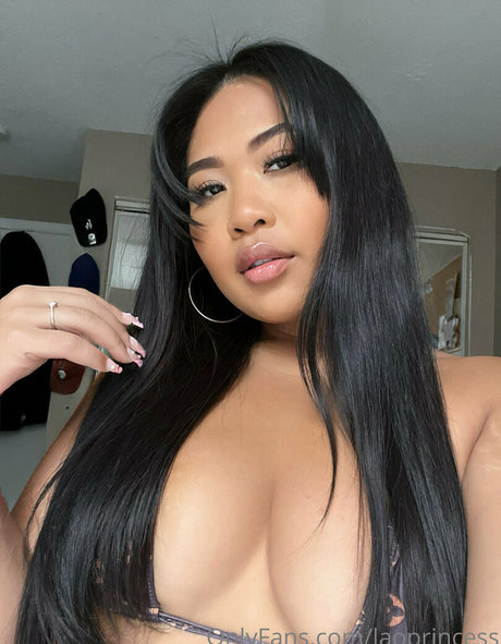 Foto nua vazada do OnlyFans de Laoprincess