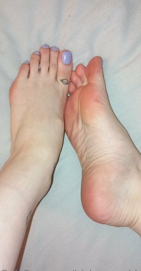 Naken lekkede OnlyFans-bilde av Irishemeraldsfeet