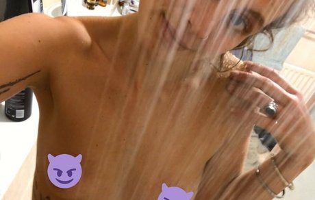 Hornycavegirl