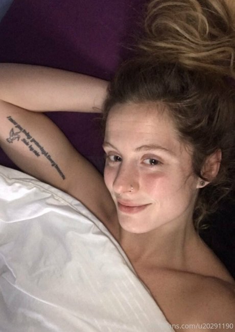 Hornycavegirl