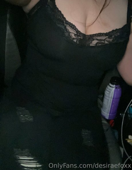 Desiraefoxx