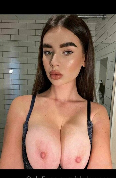 Skylarrosay OnlyFans 유출 누드 사진