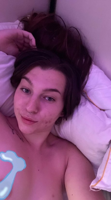 Naken läckt OnlyFans-bild av Maggierayelle