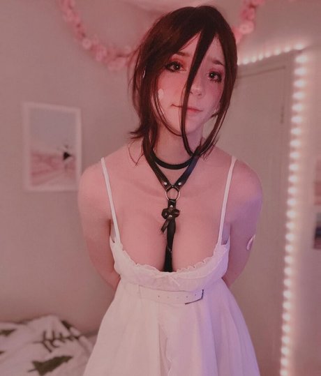 Обнаженная фотография утечки OnlyFans от Yuffie44