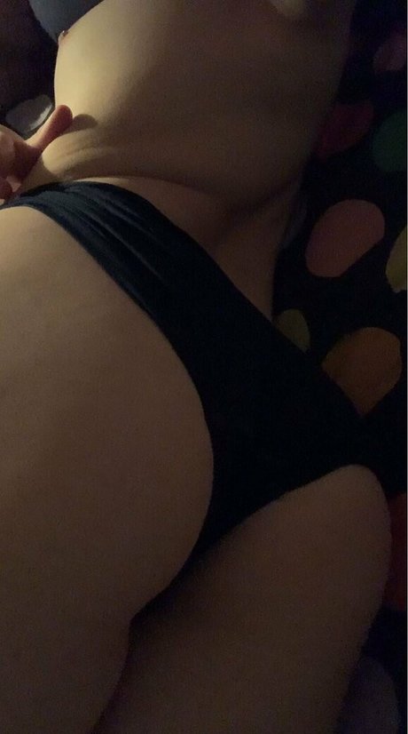 Nahá fotka uniklých OnlyFans od Valorie96