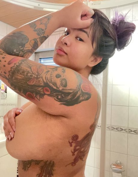 Nahá fotka uniklých OnlyFans od Desireedeep