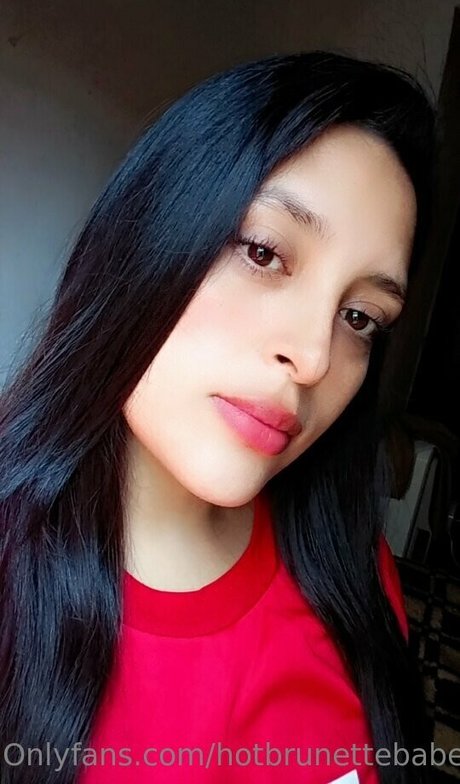 Nahá fotka uniklých OnlyFans od Hotbrunettebabe
