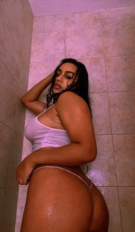 Naken lekkede OnlyFans-bilde av Gabby B