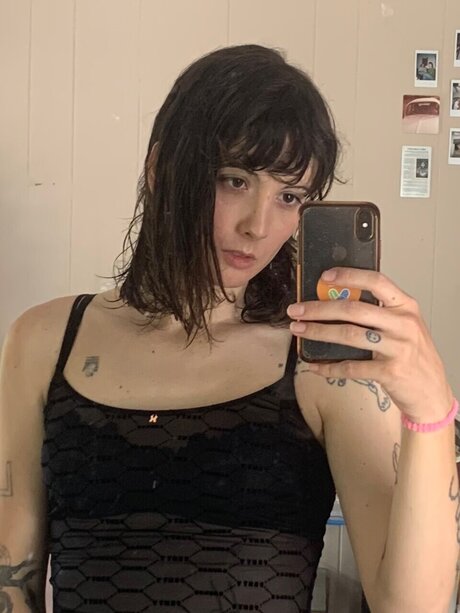 Foto nua vazada do OnlyFans de Messy Flowers 