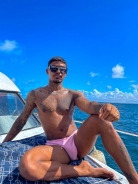Alaston vuotanut OnlyFans-kuva Lucas Silva