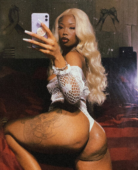 Naken läckt OnlyFans-bild av Kyia