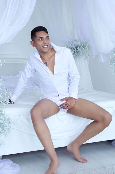Naken läckt OnlyFans-bild av Benike