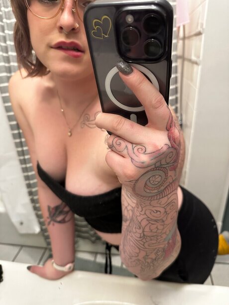 Naken läckt OnlyFans-bild av Gracie 