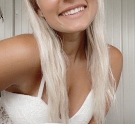 Naken lekkede OnlyFans-bilde av Breeeeezy