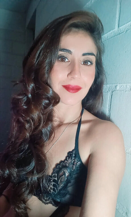 Naken läckt OnlyFans-bild av Mia