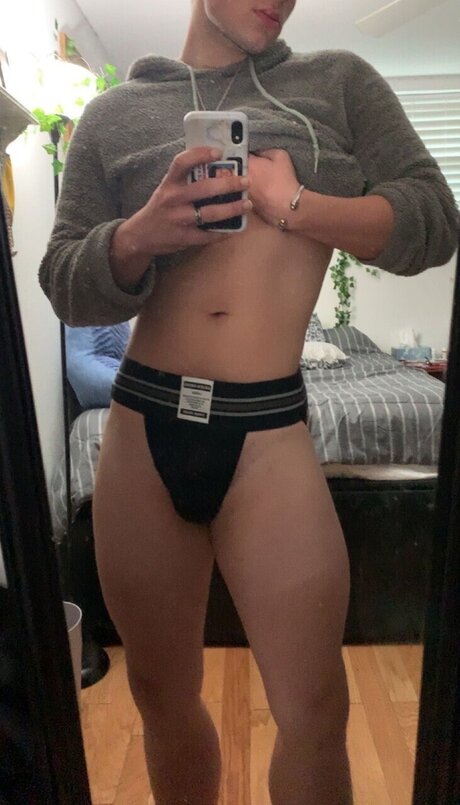 Nahá fotka uniklých OnlyFans od Ashton Adams