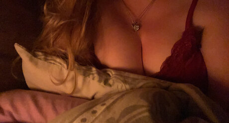 Naken lekkede OnlyFans-bilde av Lily