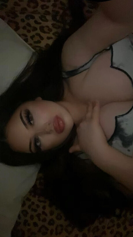 Naken läckt OnlyFans-bild av Star