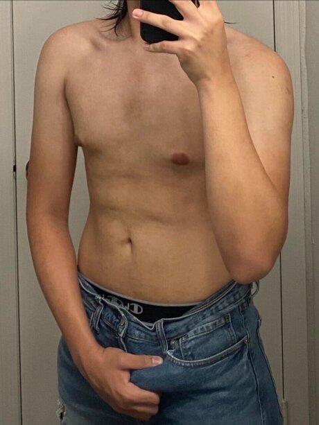 Naken lekkede OnlyFans-bilde av Robert Smithers
