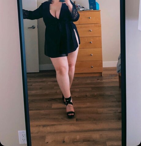 Nahá fotka uniklých OnlyFans od Lexi Taylor
