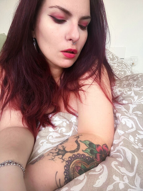 Обнаженная фотография утечки OnlyFans от Lunamoongirlfree