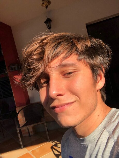 Naken läckt OnlyFans-bild av Hot Boy Latino 20