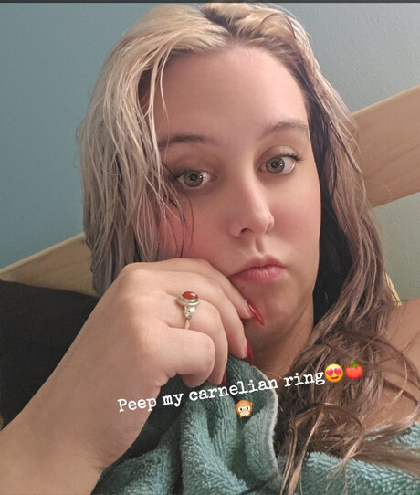 Naken lekkede OnlyFans-bilde av Destanylush20