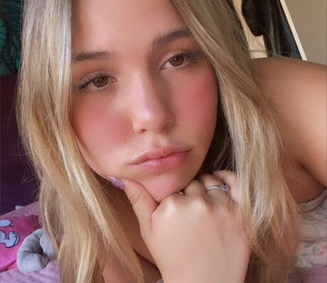 Naken lekkede OnlyFans-bilde av Kaiitlyn