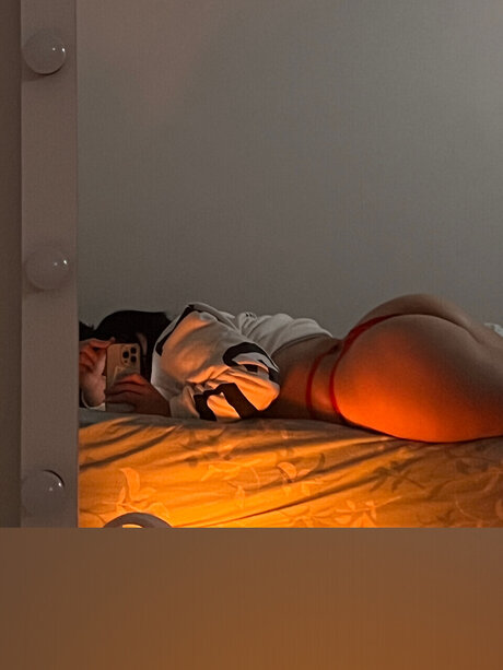 Naken lekkede OnlyFans-bilde av Anna