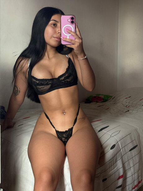 Обнаженная фотография утечки OnlyFans от Agustina