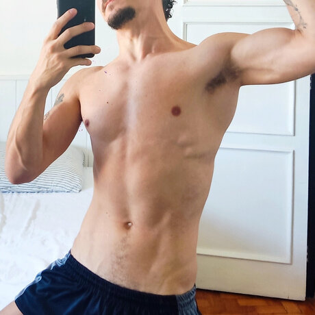 Naken lekkede OnlyFans-bilde av Catto 