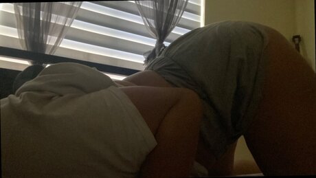 Naken läckt OnlyFans-bild av Tiny H0rny Pussy 