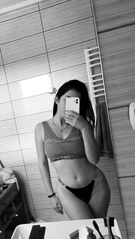 Naken läckt OnlyFans-bild av Nastia