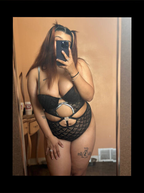 Foto nua vazada do OnlyFans de Val 